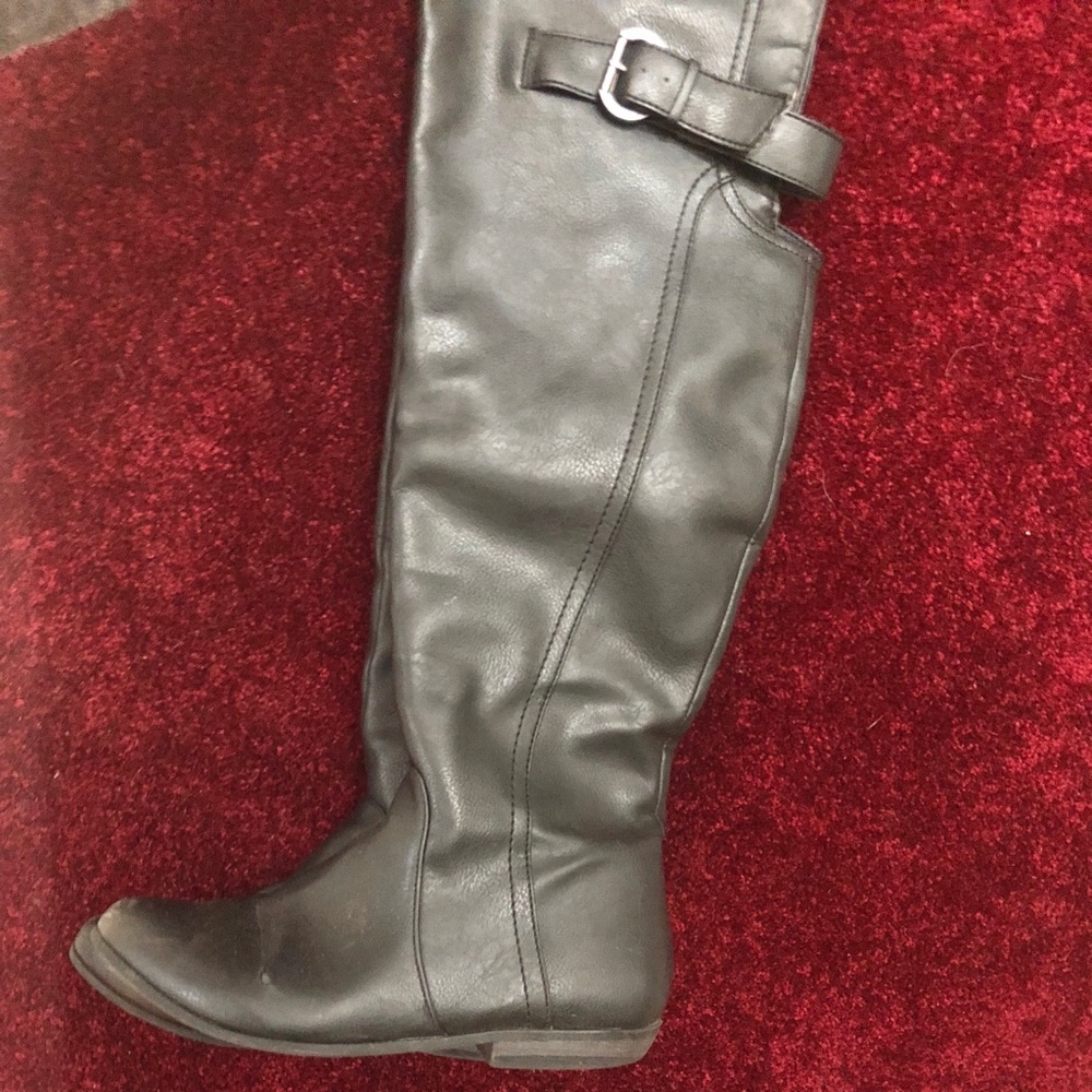 High Knee Black Boots *Price firm*